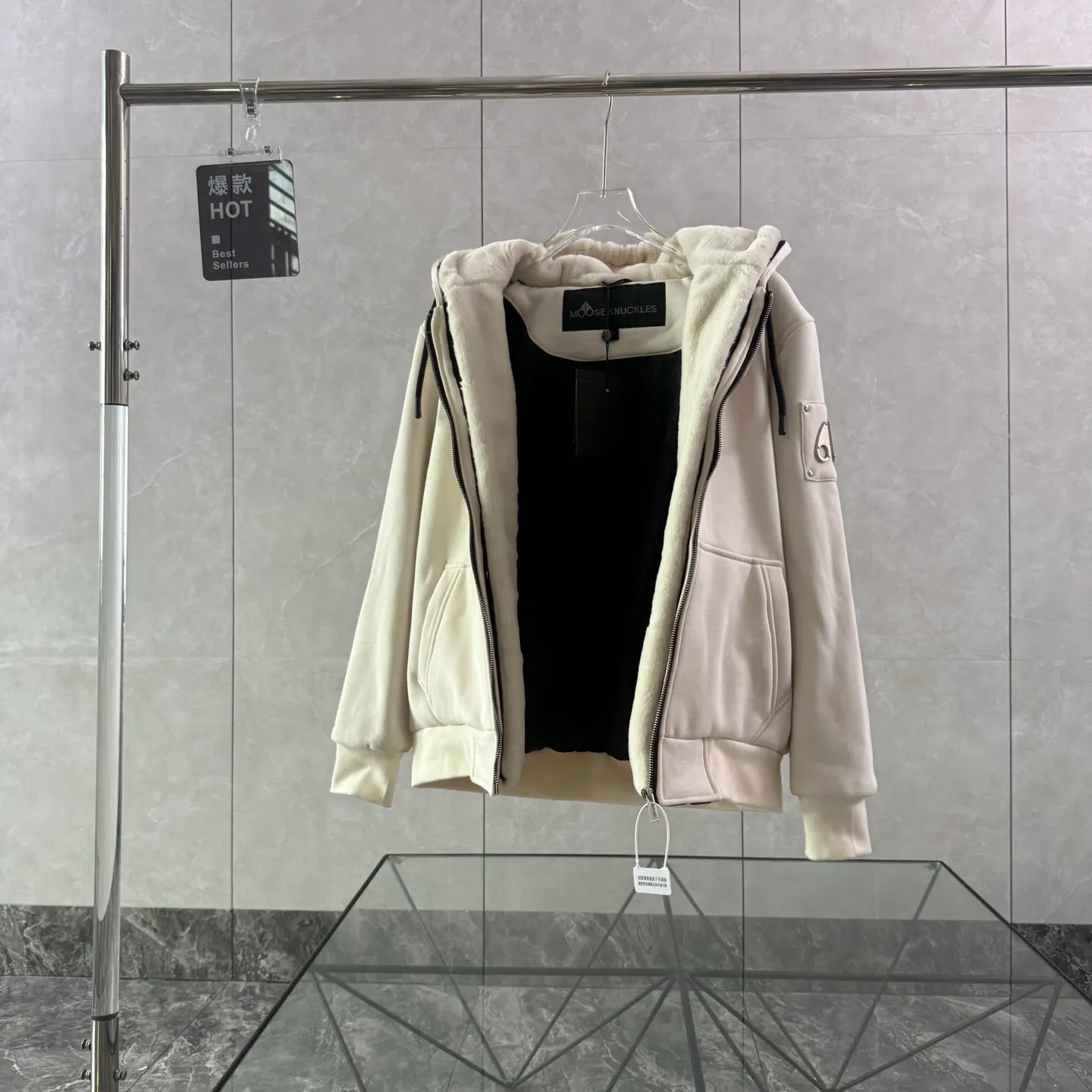 （ ） Moose Knuckles SS 23 、 ， ， ， 🍃 ， ， ， ☁️ ！ ♾️ ： ， Premium ， Authentic ！ Size：S-XXL 👉